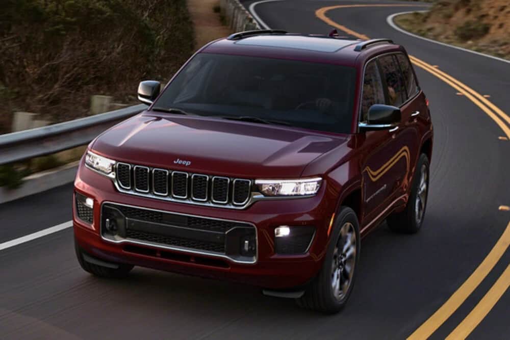 Sophisticated safety and driver assistance features of the Grand Cherokee