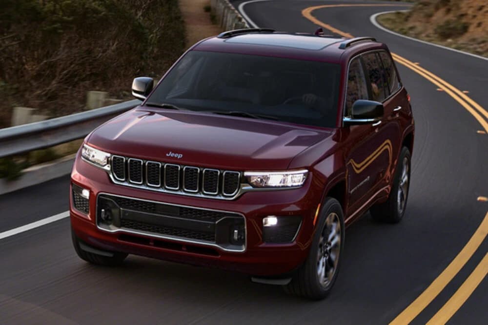 Technologies avancées de sécurité et aides à la conduite du Grand Cherokee
