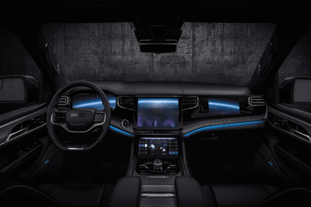 Onboard technologies — Uconnect 5 NAV screens and touch controls
