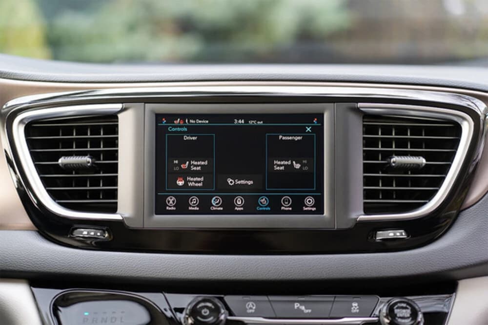 Uconnect 5 system and Grand Caravan touchscreen